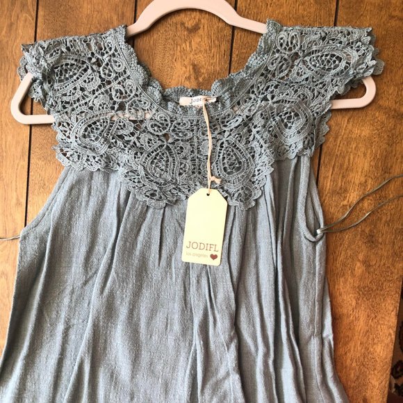 Dusty blue lace collar tank - Picture 1 of 3